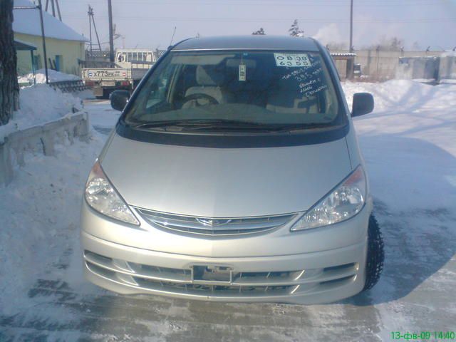 2000 Toyota Estima