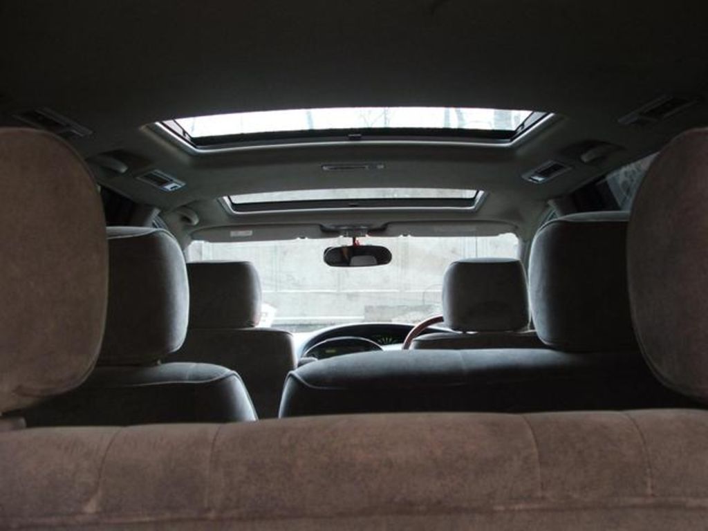 2000 Toyota Estima