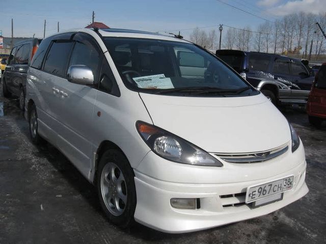 2000 Toyota Estima