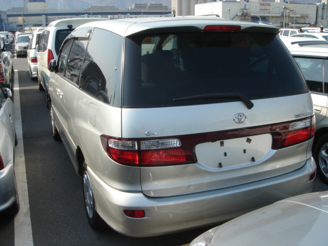 2000 Toyota Estima Pics