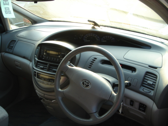 2000 Toyota Estima Pictures