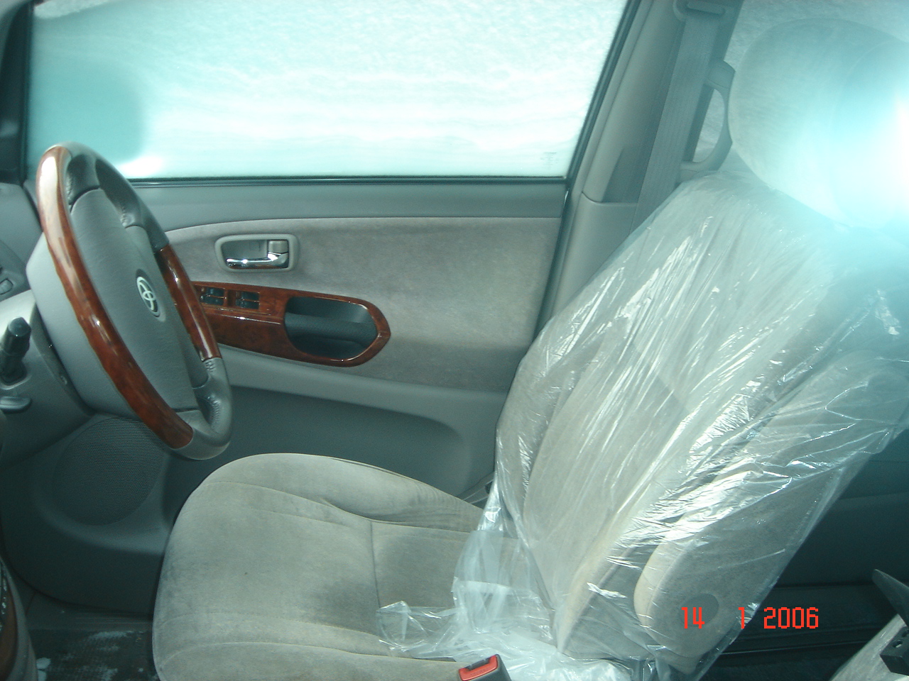 2000 Toyota Estima Pictures