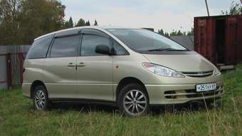 2000 Toyota Estima Images