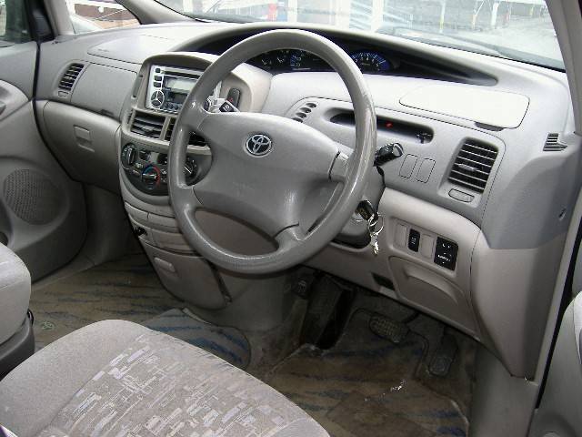2001 Toyota Estima