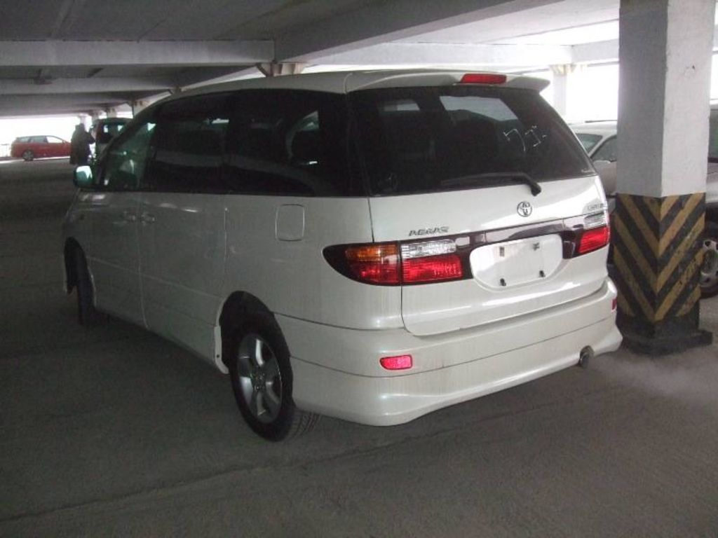 2001 Toyota Estima