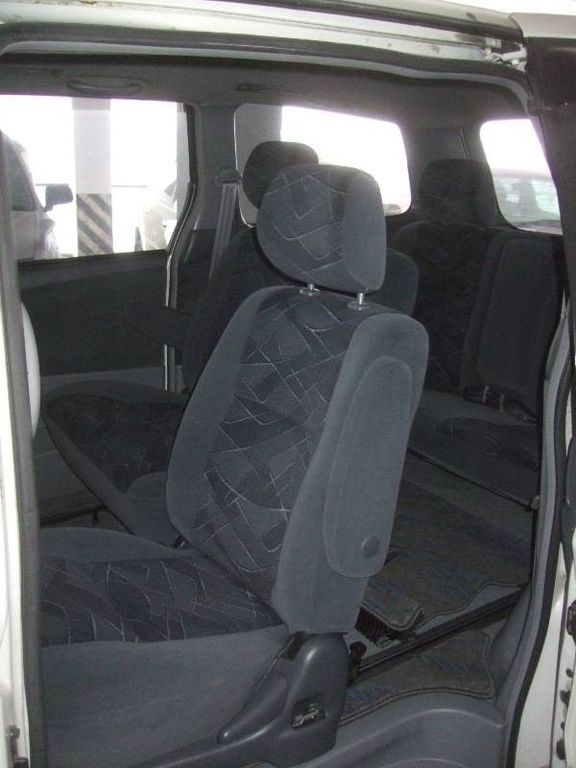 2001 Toyota Estima