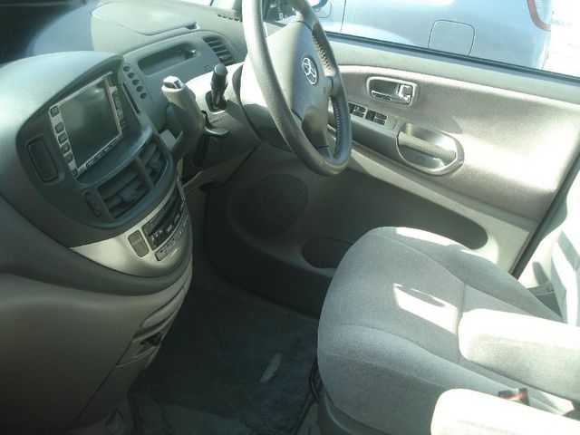 2001 Toyota Estima