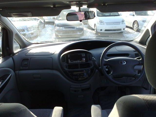 2001 Toyota Estima
