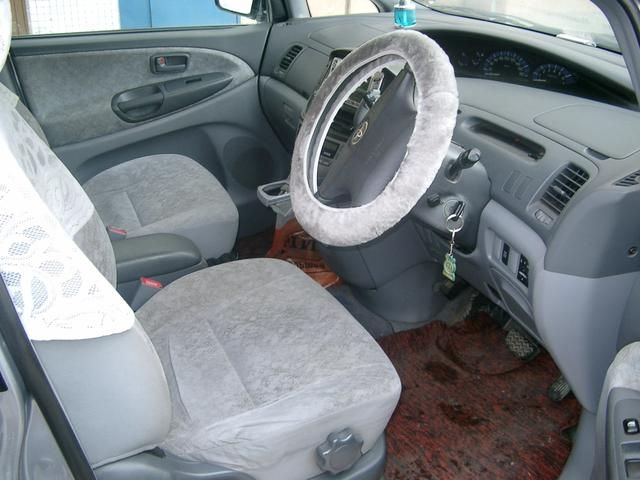 2001 Toyota Estima