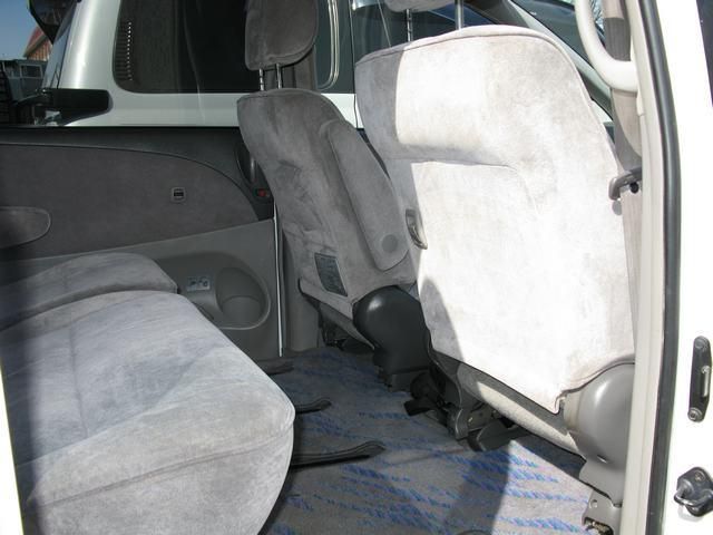 2001 Toyota Estima