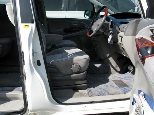 2001 Toyota Estima