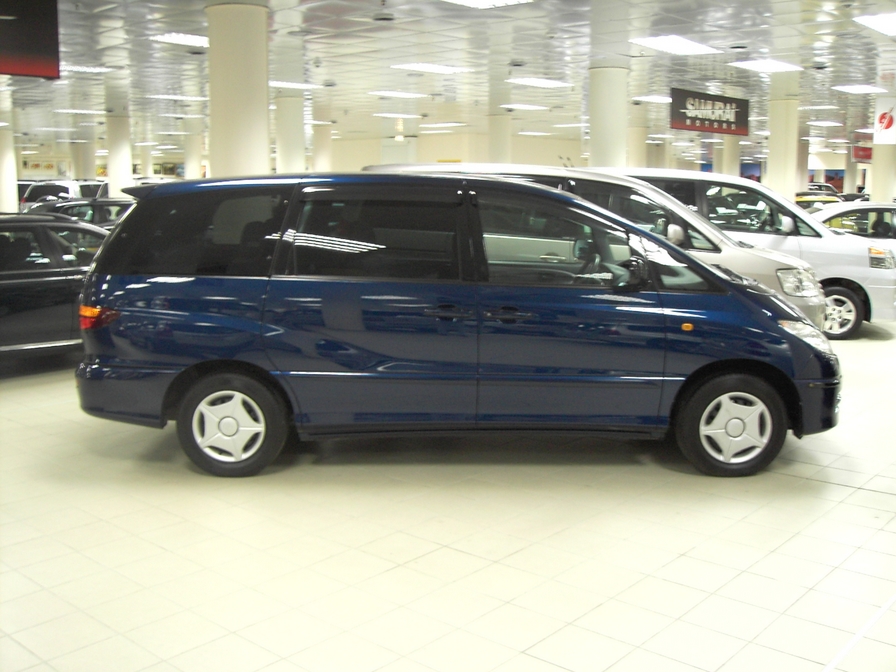 2001 Toyota Estima Photos