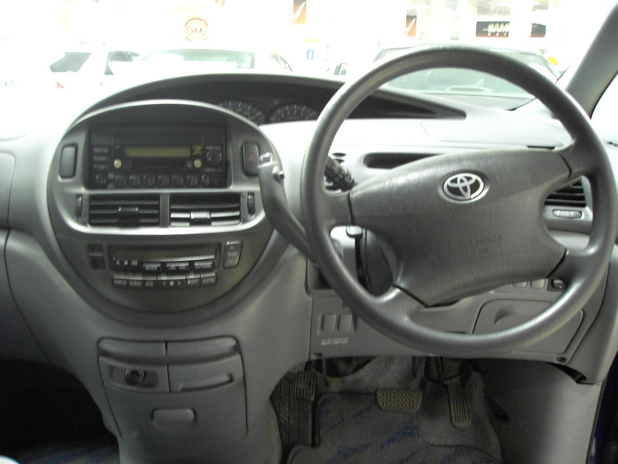 2001 Toyota Estima For Sale