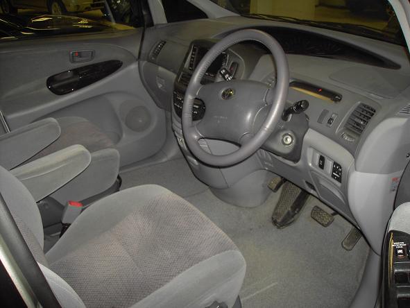 2001 Toyota Estima Pictures
