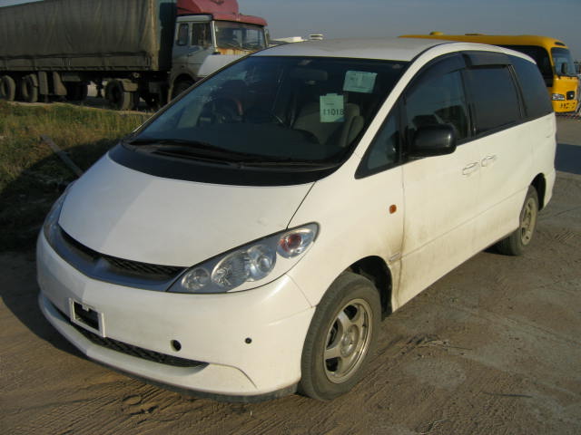 2001 Toyota Estima Photos