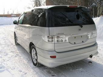 2001 Toyota Estima Photos