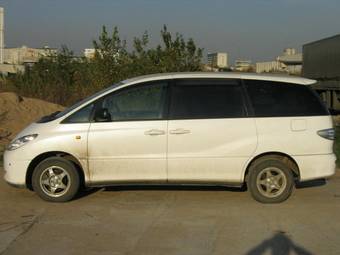 2001 Toyota Estima Photos