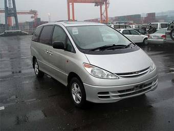 2001 Toyota Estima Pictures