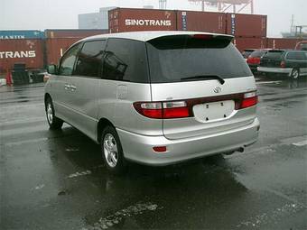 2001 Toyota Estima Pics