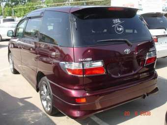 2001 Toyota Estima Photos
