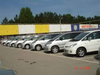 2001 Toyota Estima Images