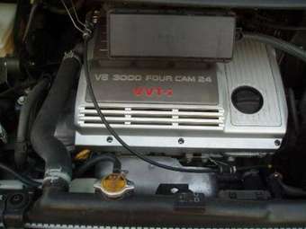 2001 Toyota Estima Photos