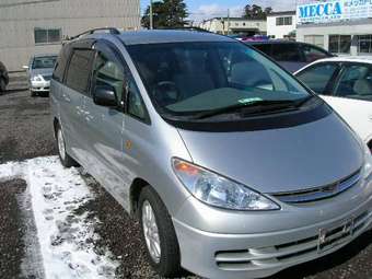 2001 Toyota Estima Photos