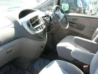 2001 Toyota Estima Wallpapers