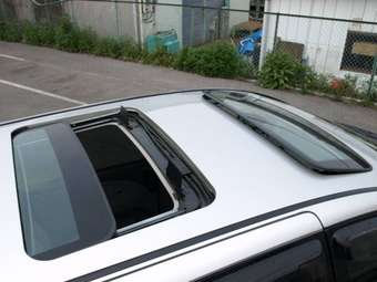 2001 Toyota Estima Pictures