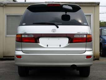 2001 Toyota Estima Photos