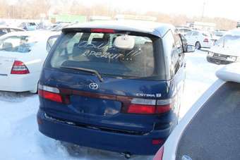 2001 Toyota Estima Photos