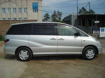 2001 Toyota Estima Images