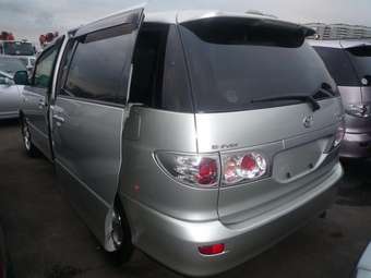 2001 Toyota Estima Pics