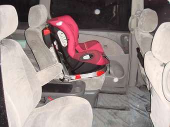2001 Toyota Estima Pictures