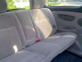 2001 Toyota Estima Photos