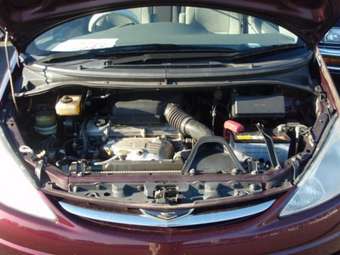 2001 Toyota Estima Pictures