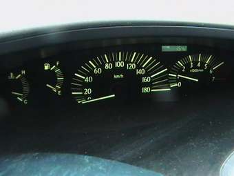 2001 Toyota Estima Pictures