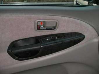 2001 Toyota Estima Images