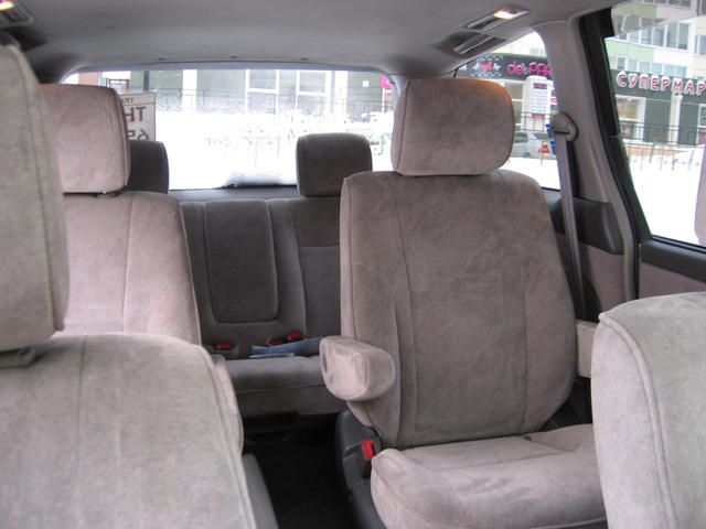 2002 Toyota Estima