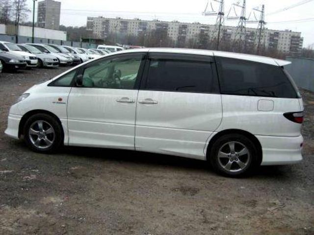 2002 Toyota Estima