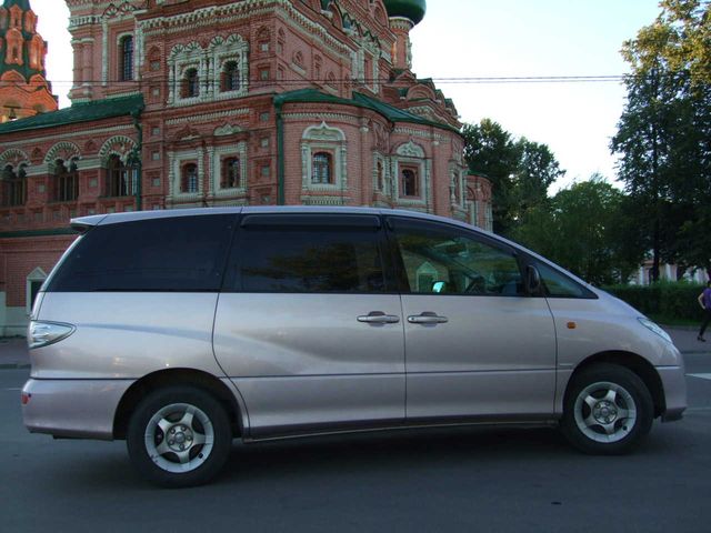 2002 Toyota Estima