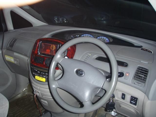 2002 Toyota Estima