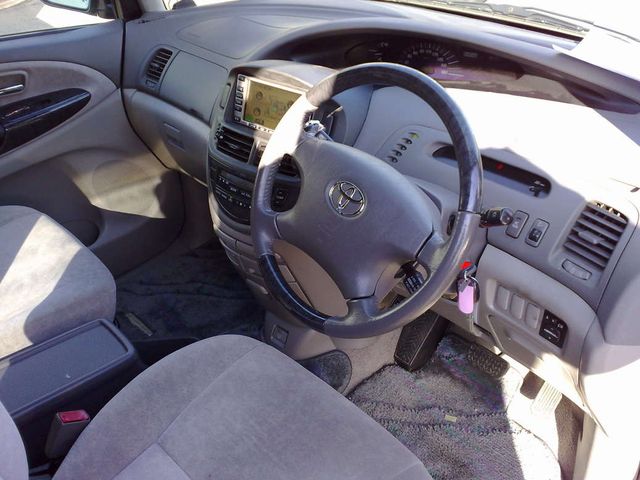 2002 Toyota Estima