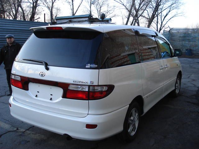 2002 Toyota Estima