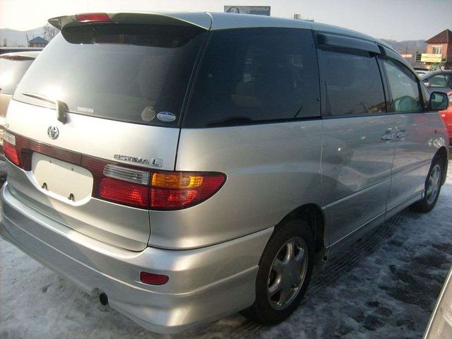 2002 Toyota Estima