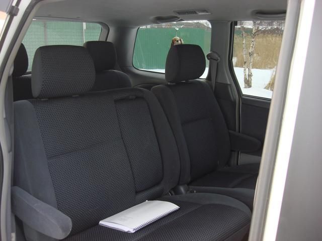 2002 Toyota Estima