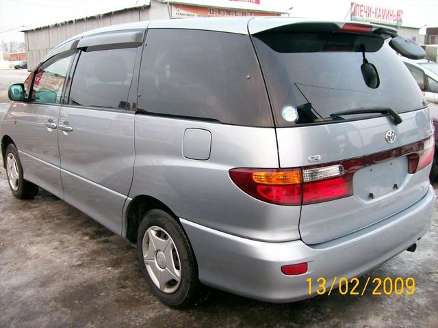 2002 Toyota Estima