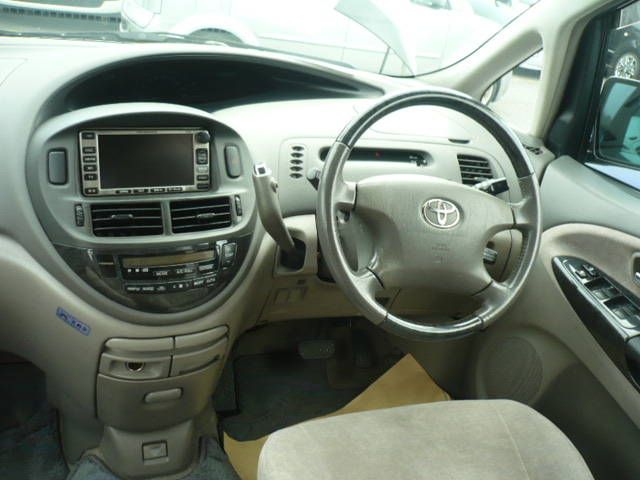 2002 Toyota Estima