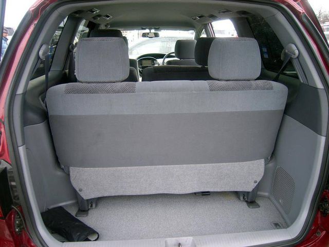 2002 Toyota Estima