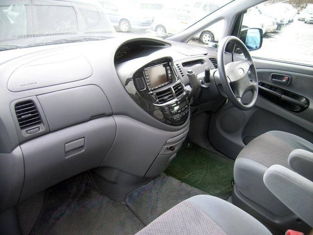 2002 Toyota Estima